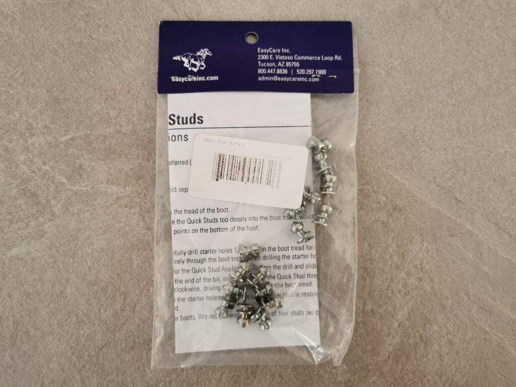 Plastpose med små brodder til bruk i hovboots